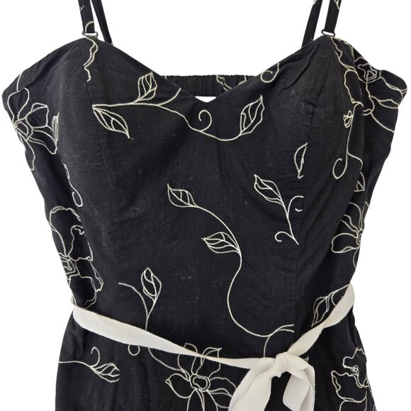 White House Black Market Floral Embroidered Black Dress Lace Hem Size 6 - Picture 4 of 10